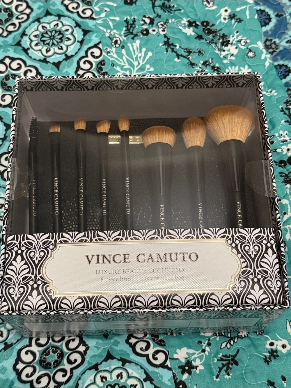 Vince Camuto Luxury Beauty Collection 8 Piece Brush Set & Cosmetic Pouch - NIB